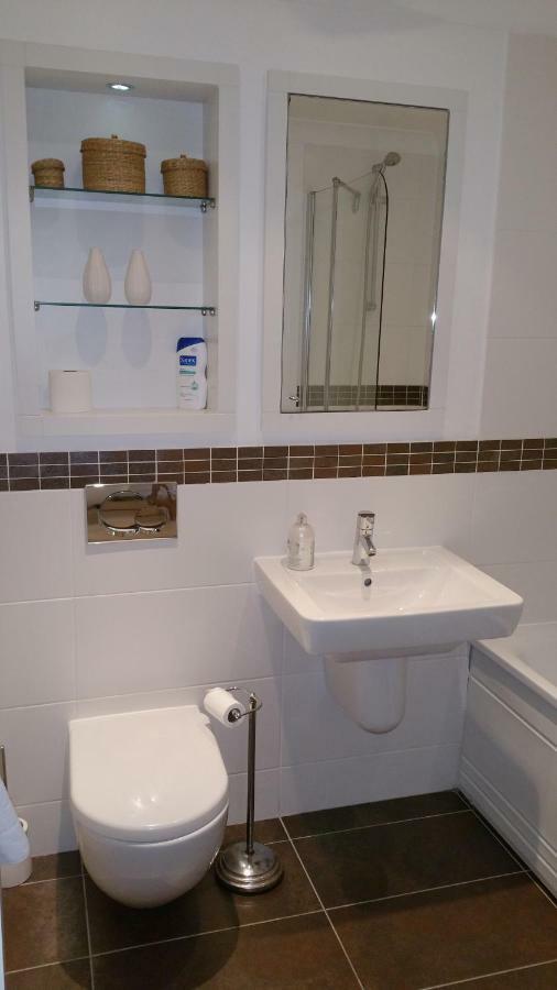 Oxford Apartment-- Free Parking 2 Bedrooms-2Bathrooms-Located In Jericho Oxford Close To Bus And Rail Station Kültér fotó